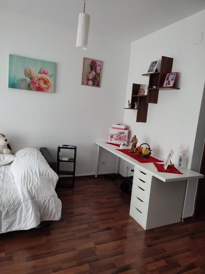 1 Room Apartment In Titan ブカレスト エクステリア 写真